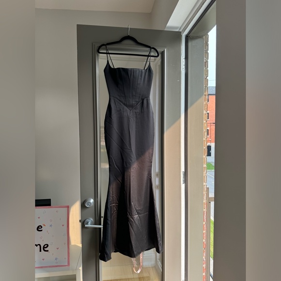 Robe House of CB - Picture 2 of 7